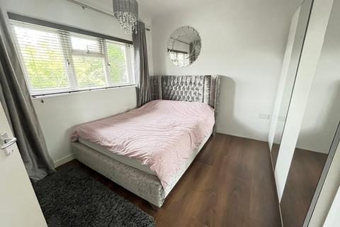 3 Ensign Way, Stanwell, Staines-upon-thames, TW19 7RE