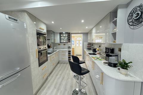 3 bedroom semi-detached house for sale, Monkridge Gardens, Gateshead, NE11