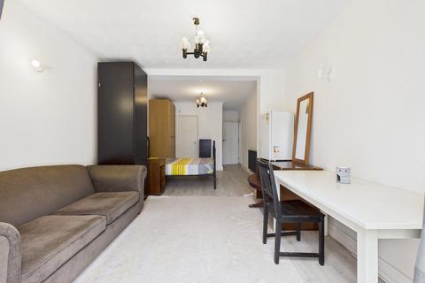 undefined, Park Chase, Wembley, HA9