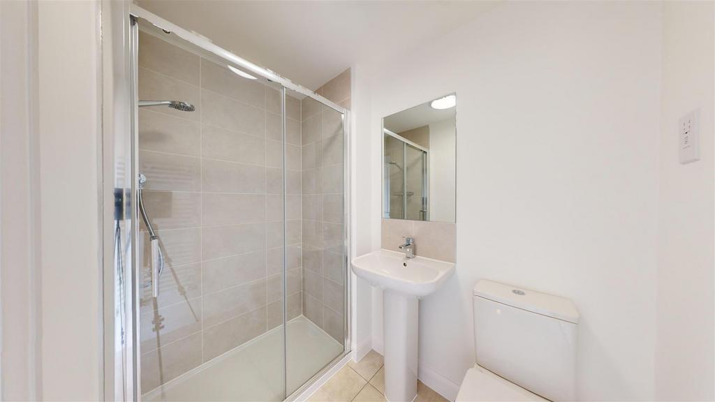 9 Newitt Road, Master Ensuite.jpg
