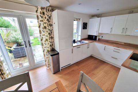 3 bedroom semi-detached house for sale, Sampson Close, Launceston