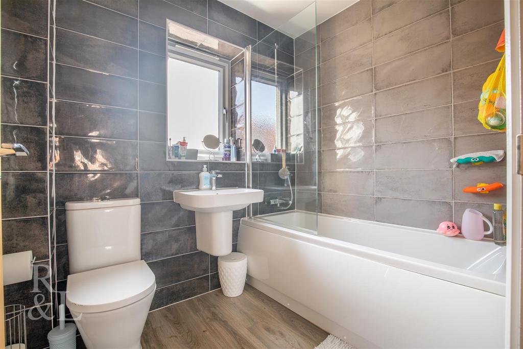 1 Marble Drive (4).jpg