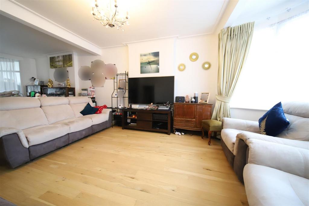 Lounge 2.jpg