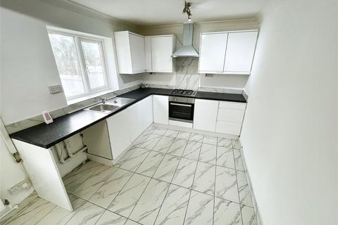 3 bedroom terraced house to rent, Filey Road, West Midlands WV10