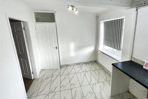 3 bedroom terraced house to rent, Filey Road, West Midlands WV10
