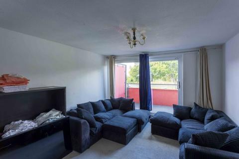 undefined, Cheshire Close, Surrey CR4