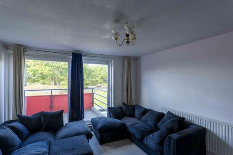 undefined, Cheshire Close, Surrey CR4
