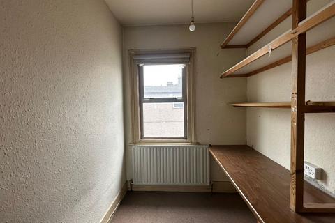72 Mill Road, Erith, DA8 1HN