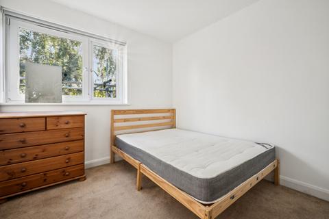 4 bedroom flat to rent, Batten Street, London