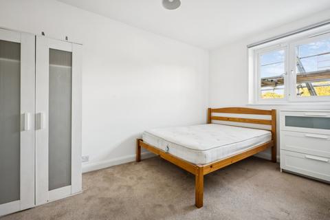 4 bedroom flat to rent, Batten Street, London