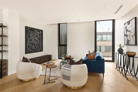 3 bedroom flat for sale, Wood Crescent, London