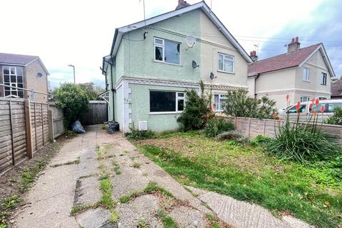 3 bedroom semi-detached house for sale, Foxhall Road, Ipswich IP3