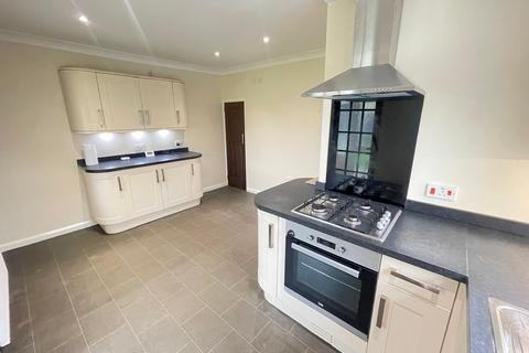 3 bedroom semi-detached house for sale, Foxhall Road, Ipswich IP3