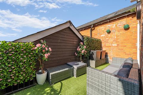 undefined, Commercial Road, Gloucestershire GL1