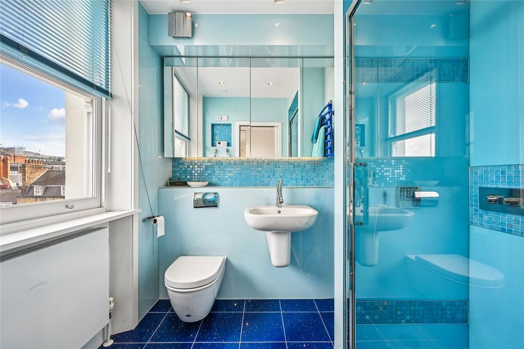 Principal Bathroom