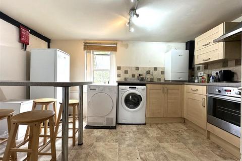 1 bedroom in a house share to rent, High Street, Newent GL18