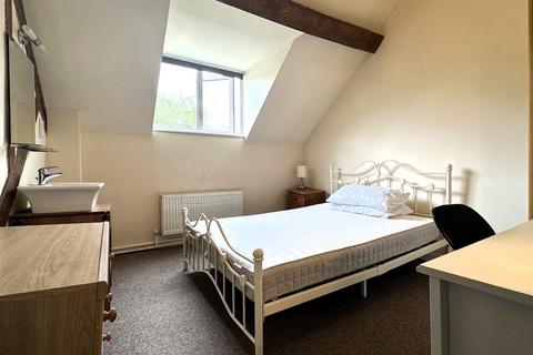 1 bedroom in a house share to rent, High Street, Newent GL18