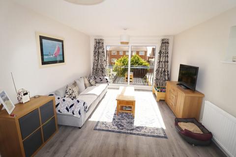 2 bedroom flat for sale, Southwood Road, Hayling Island