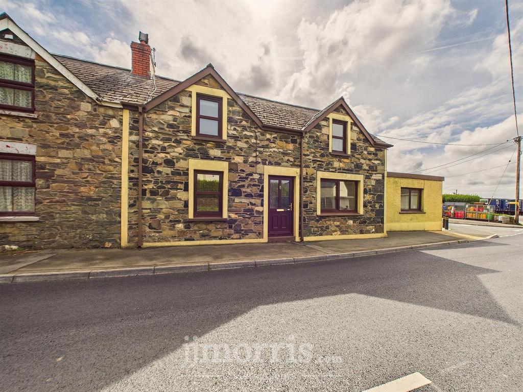 CAM02122 G0-PR0369-STILL044.jpg