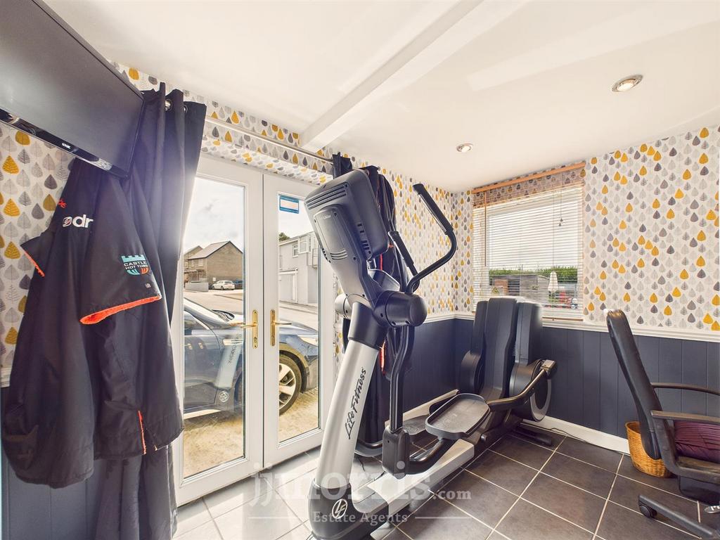 CAM02122 G0-PR0369-STILL039.jpg