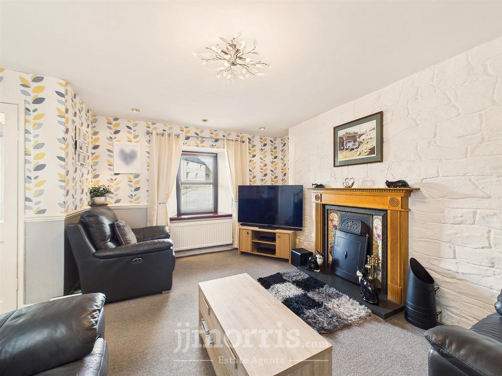 CAM02122 G0-PR0369-STILL019.jpg