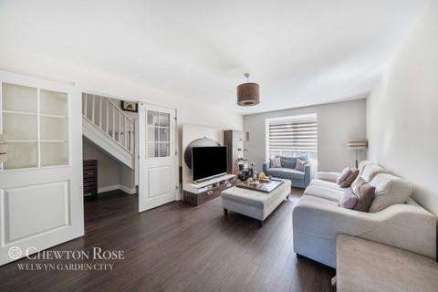 5 bedroom detached house for sale, Peregrine Way, HATFIELD