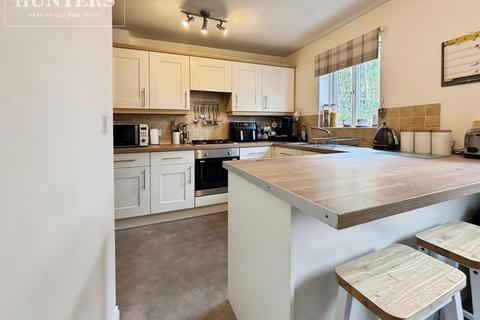 3 bedroom semi-detached house for sale, Novara Close, Barnsley