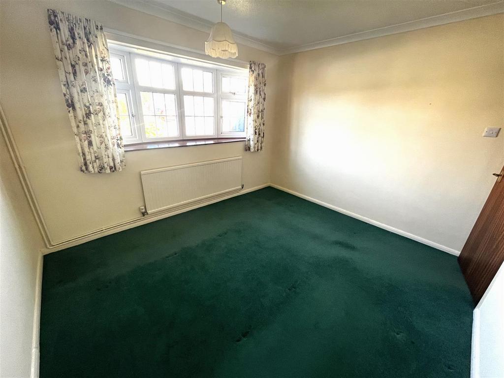 Bedroom 2.JPG