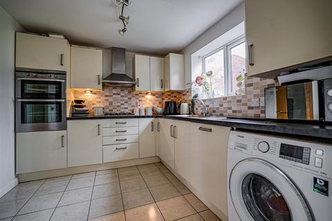 3 bedroom terraced house for sale, Fletcher Way, Hemel Hempstead, HP2