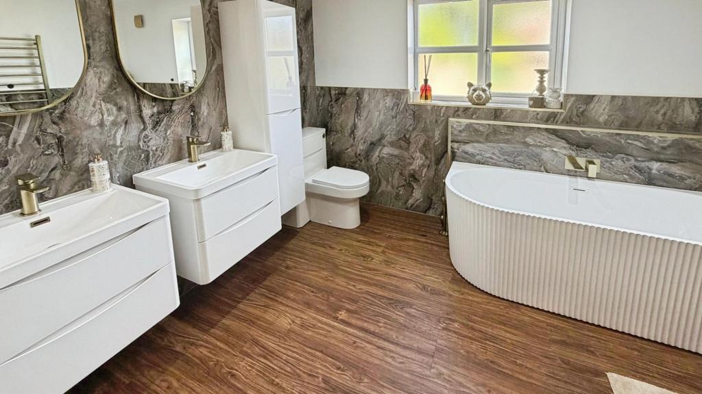 Ensuite Bathroom