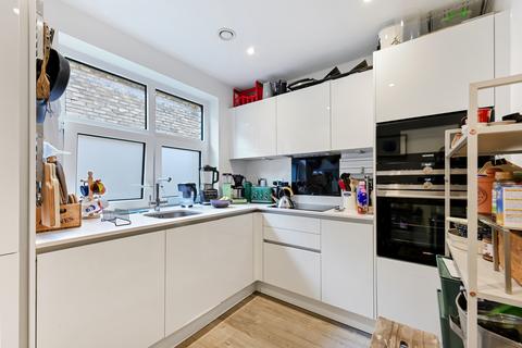 2 bedroom apartment for sale, Worple Road, Wimbledon SW20