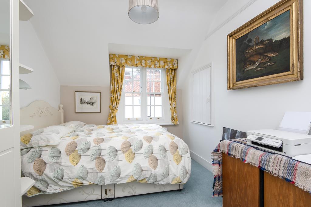 32 Church Lane-15