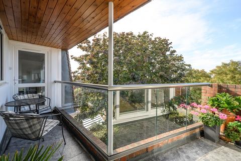 undefined, The Downs, London SW20