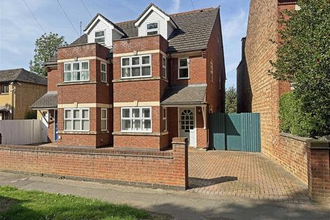 4 bedroom townhouse for sale, Barnack Road, Stamford