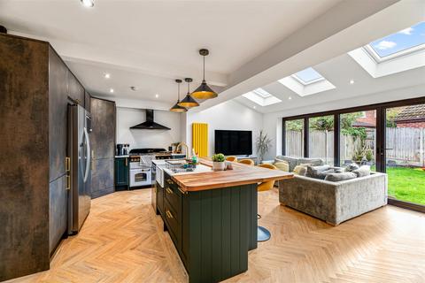 4 bedroom semi-detached house for sale, Ferry Lane, Thelwall, Warrington
