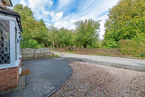 4 bedroom semi-detached house for sale, Ferry Lane, Thelwall, Warrington