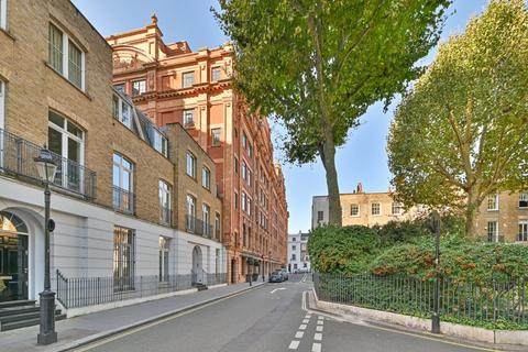 Trevor Square, Belgravia, London