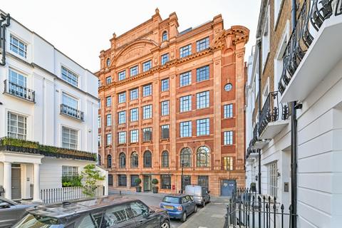 3 bedroom flat for sale, Trevor Square, Belgravia, London