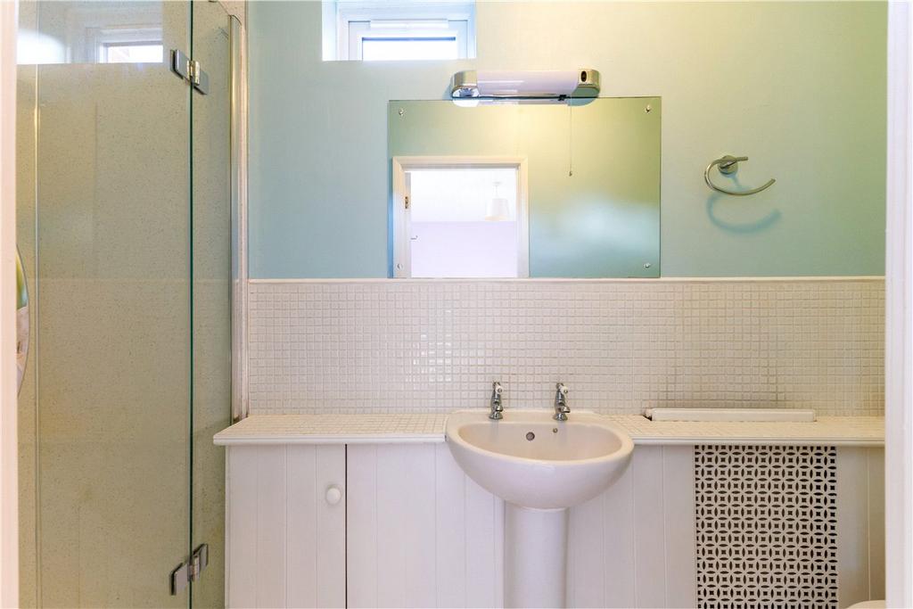Main Ensuite