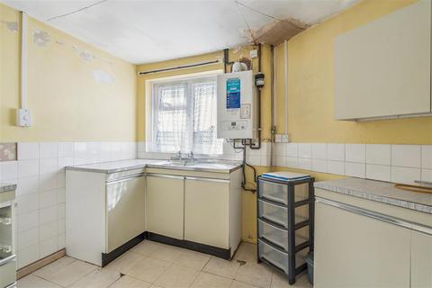 1 bedroom apartment for sale, Penn Drive, Denham Green