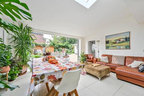 4 bedroom semi-detached house for sale, Latchmere Close, North Kingston, Richmond, TW10