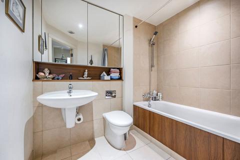 2 bedroom flat to rent, Nacovia House, Imperial Wharf SW6