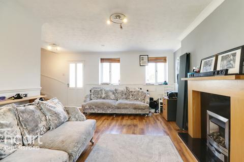 2 bedroom end of terrace house for sale, Shirebourn Vale, CHELMSFORD