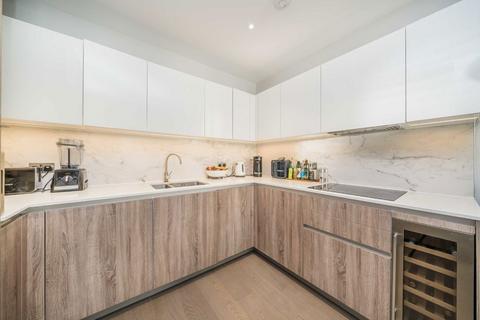 2 bedroom flat for sale, Queenshurst Square, Kingston Upon Thames KT2