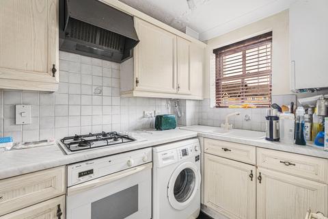 2 bedroom flat for sale, Henrys Grant, St Albans, AL1