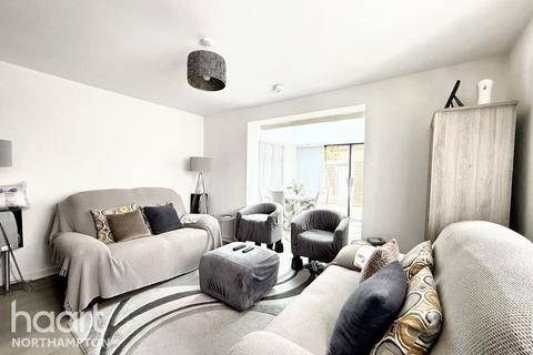 2 bedroom detached bungalow for sale, Malcolm Drive, Northampton