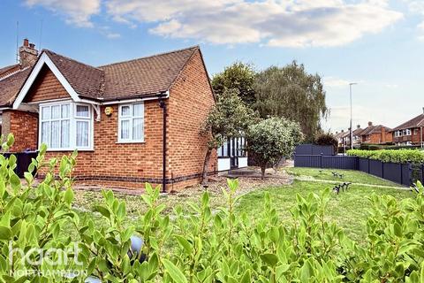 2 bedroom detached bungalow for sale, Malcolm Drive, Northampton