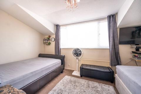 7 Herbert Road, London, E17 8DY