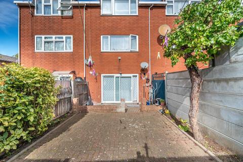 7 Herbert Road, London, E17 8DY