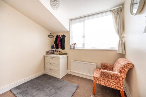 7 Herbert Road, London, E17 8DY